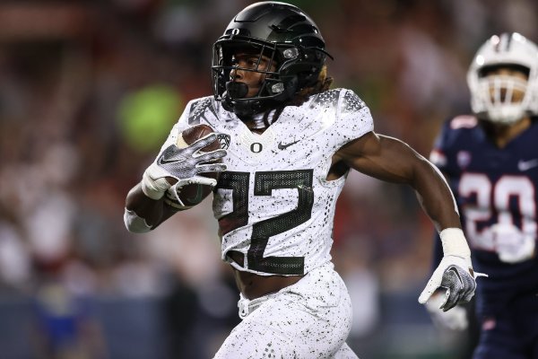 Noah Whittington by Eric Evans of Oregon Football Twitter.jpg