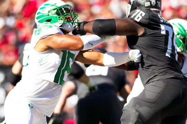 HC2 fighting lineman.jpg