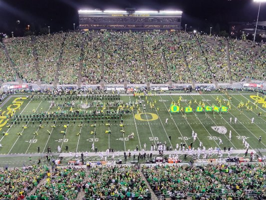 Autzen at Night_Eric Evans of Oregon Football Twitter.jpg