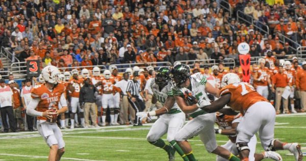 2013 Alamo Bowl_DC Photography.jpg