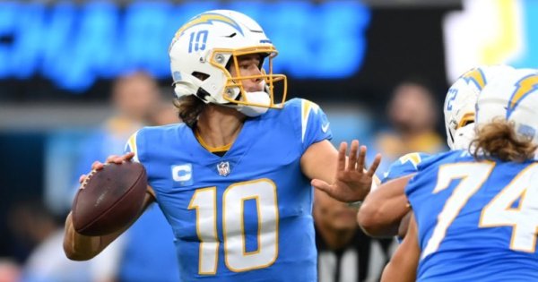 Justin Herbert_Chargers Twitter.jpg