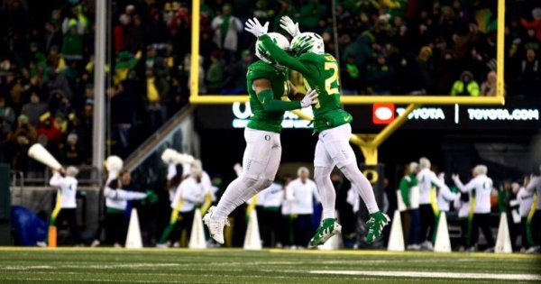 Defensive Celebration_Eric Evans of Oregon Football Twitter.jpg
