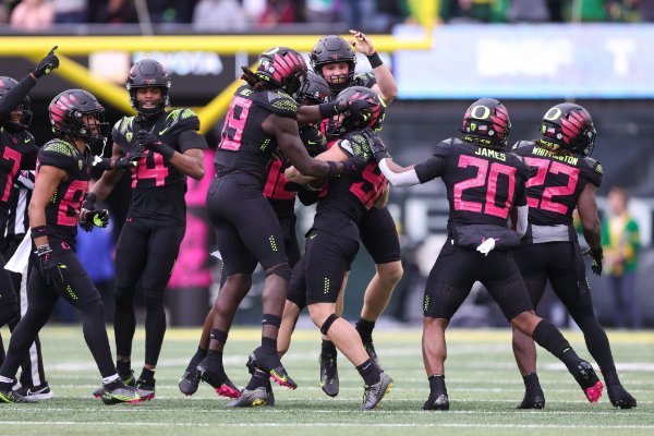 Onside Kick Celebration by Eric Evans of Oregon Football Twitter.jpg