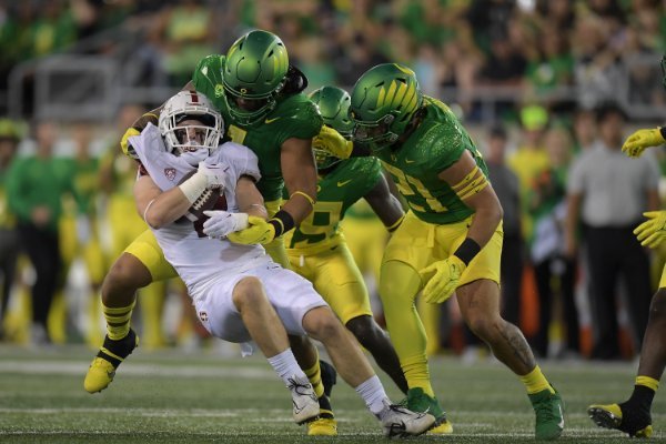 Good Defense_Eric Evans of Oregon Football Twitter.jpg