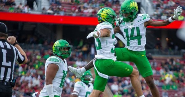 Celebration_Eric Evans of Oregon Football X Account.jpg