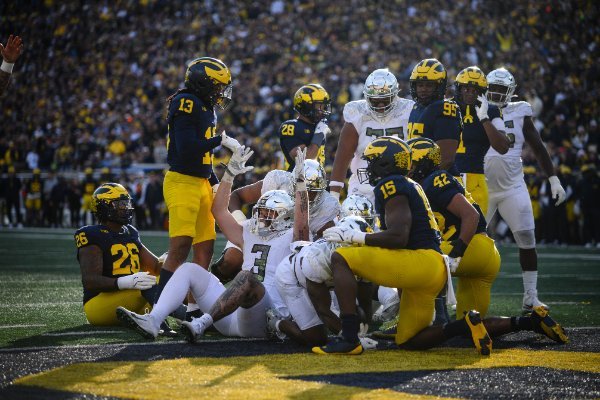 Oregon vs Michigan 11.2.24 2nd-175.jpg
