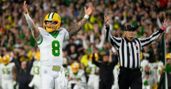 Dillon Gabriel_Zach Bolinger.jpg