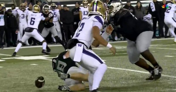 Boettcher Fumble Created_Screenshot from NBC Sports Video.jpg