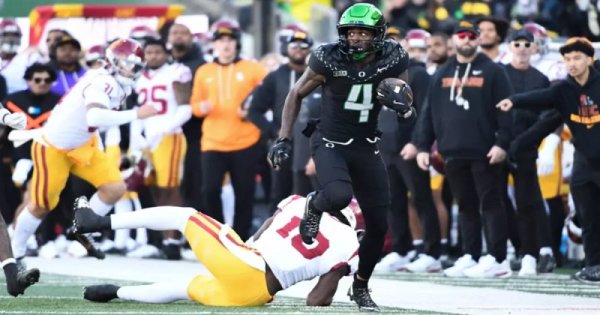 Benson's Punt Return TD_Eric Evans of GoDuck.com.jpg