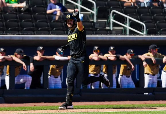 Gabe Miranda vs Vanderbilt.jpg