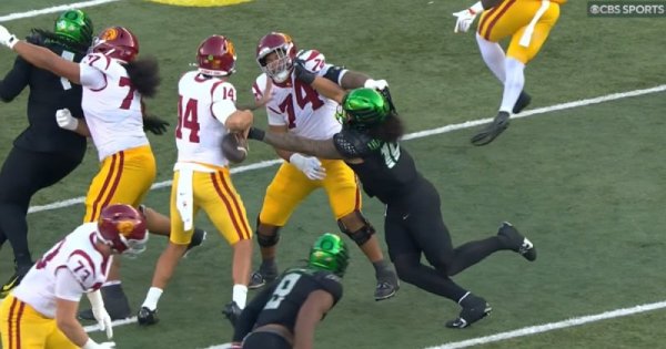 Matayo Fumble & Sack 16GrDPl_Screenshot from CBS Sports Video.jpg